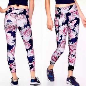 Athleta Run Free Garden Party 7/8 Tight Floral Multi Leggings size M